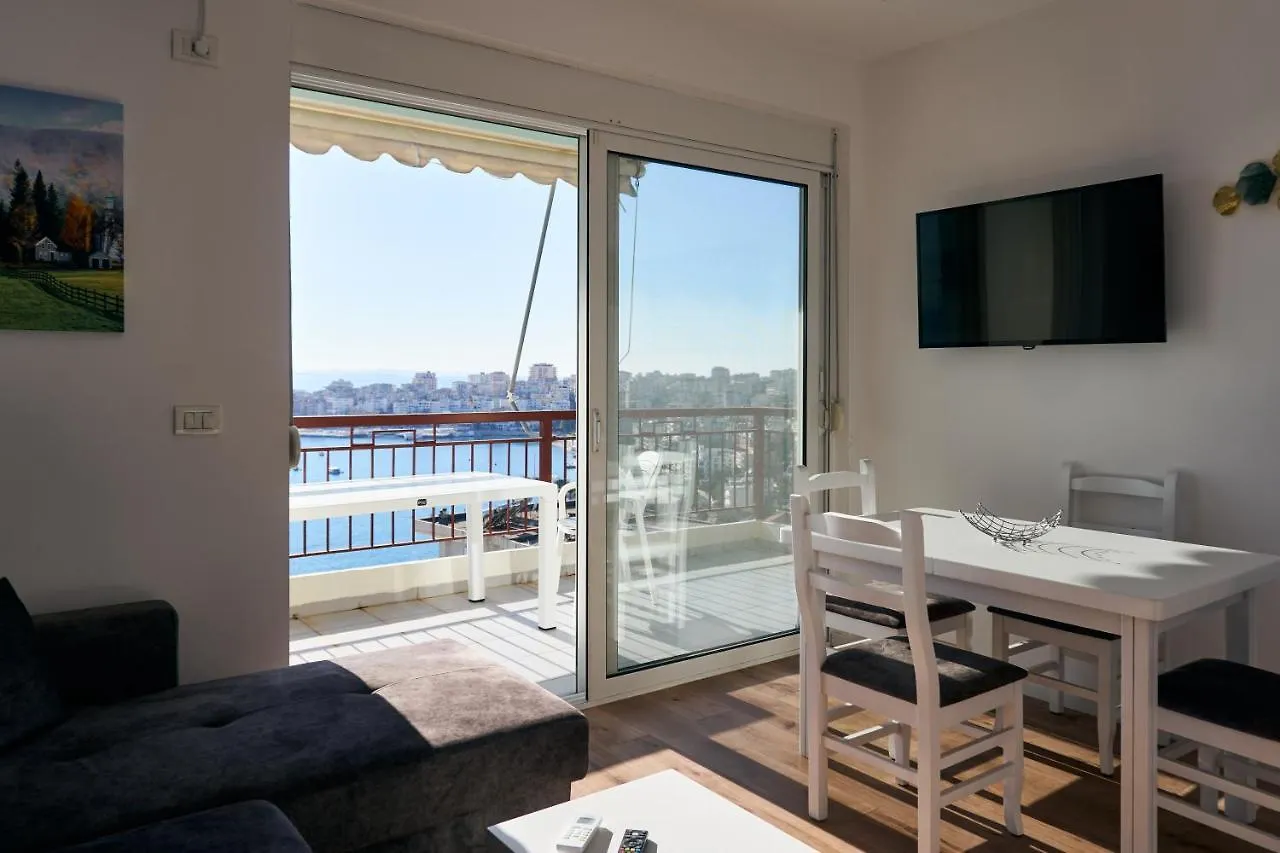 Central Beach Apartment Sarandë