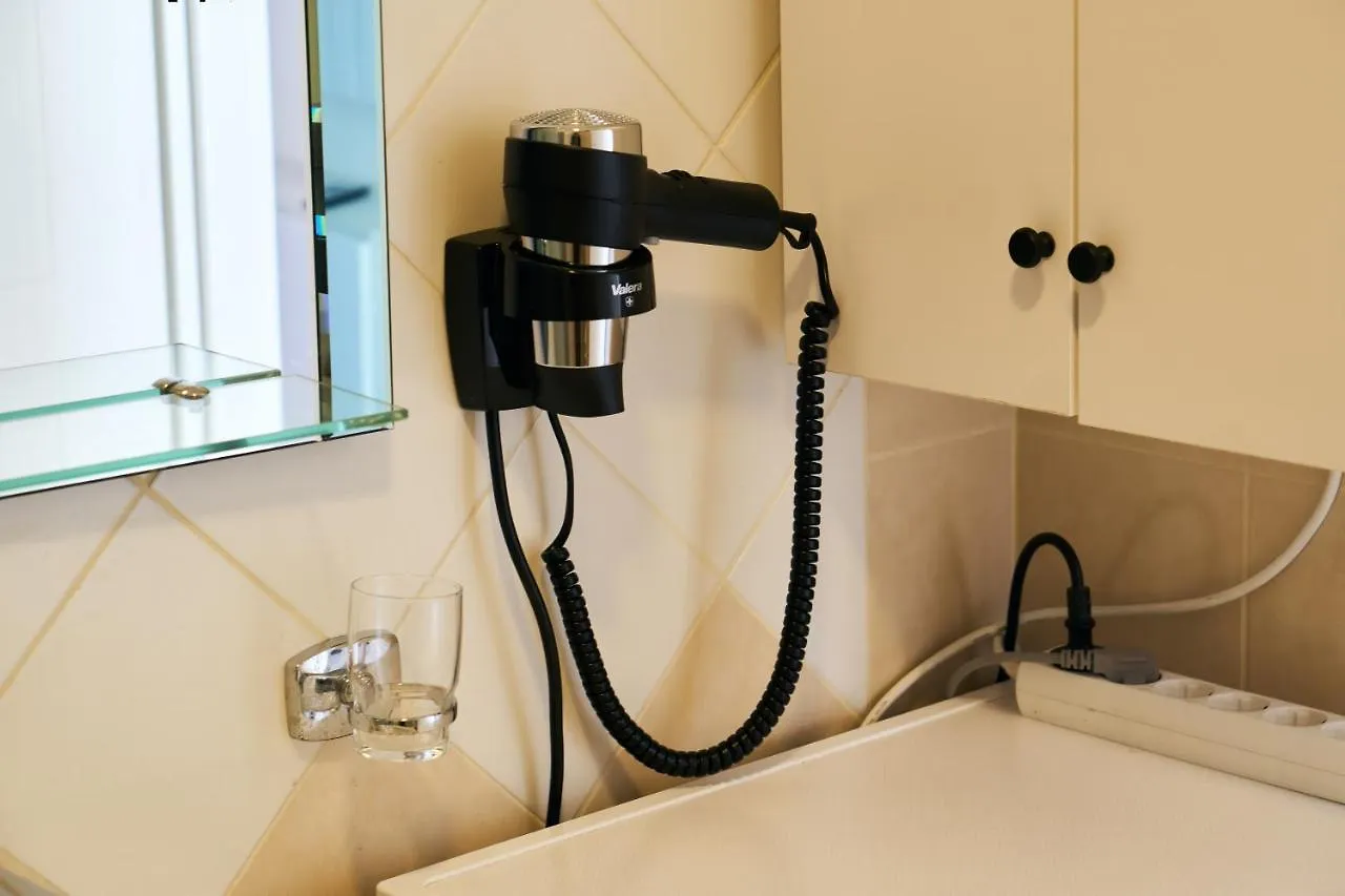 Central Beach Apartment Sarandë