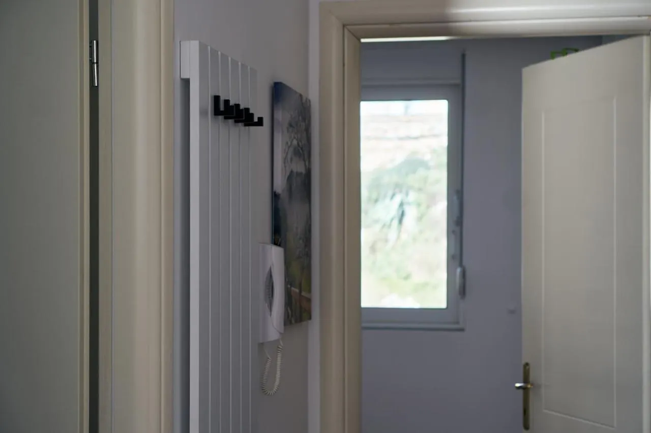 Central Beach Apartment Saranda